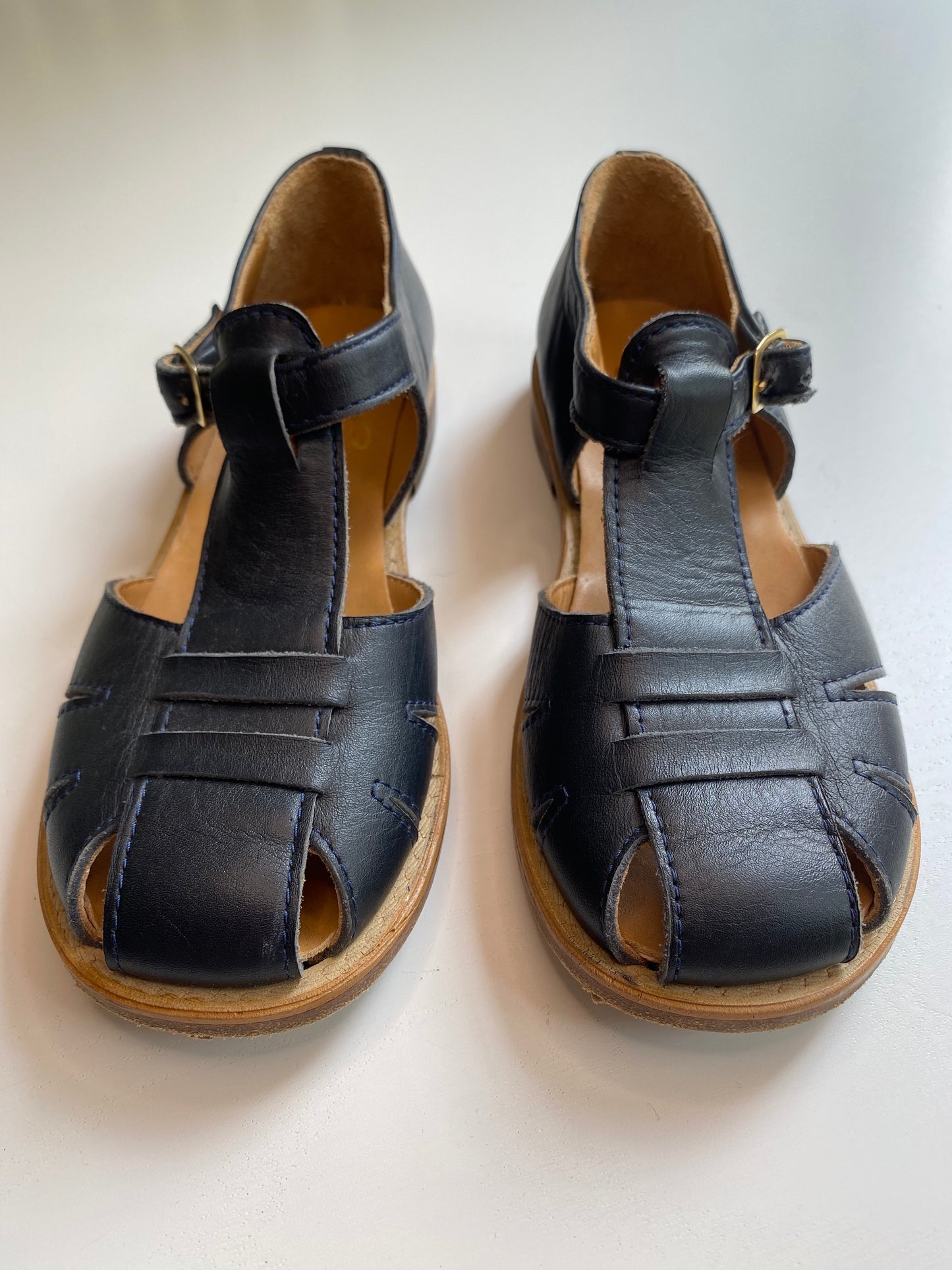 LISBONENSE Leather sandals / UE31