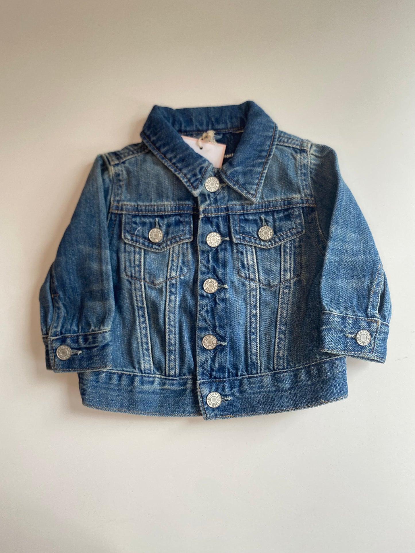 GAP denim jacket / 0-6m