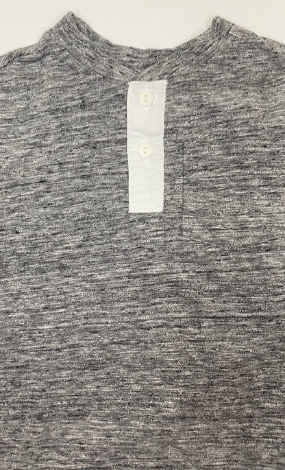 GAP SS Tshirt 2 buttons / 24M