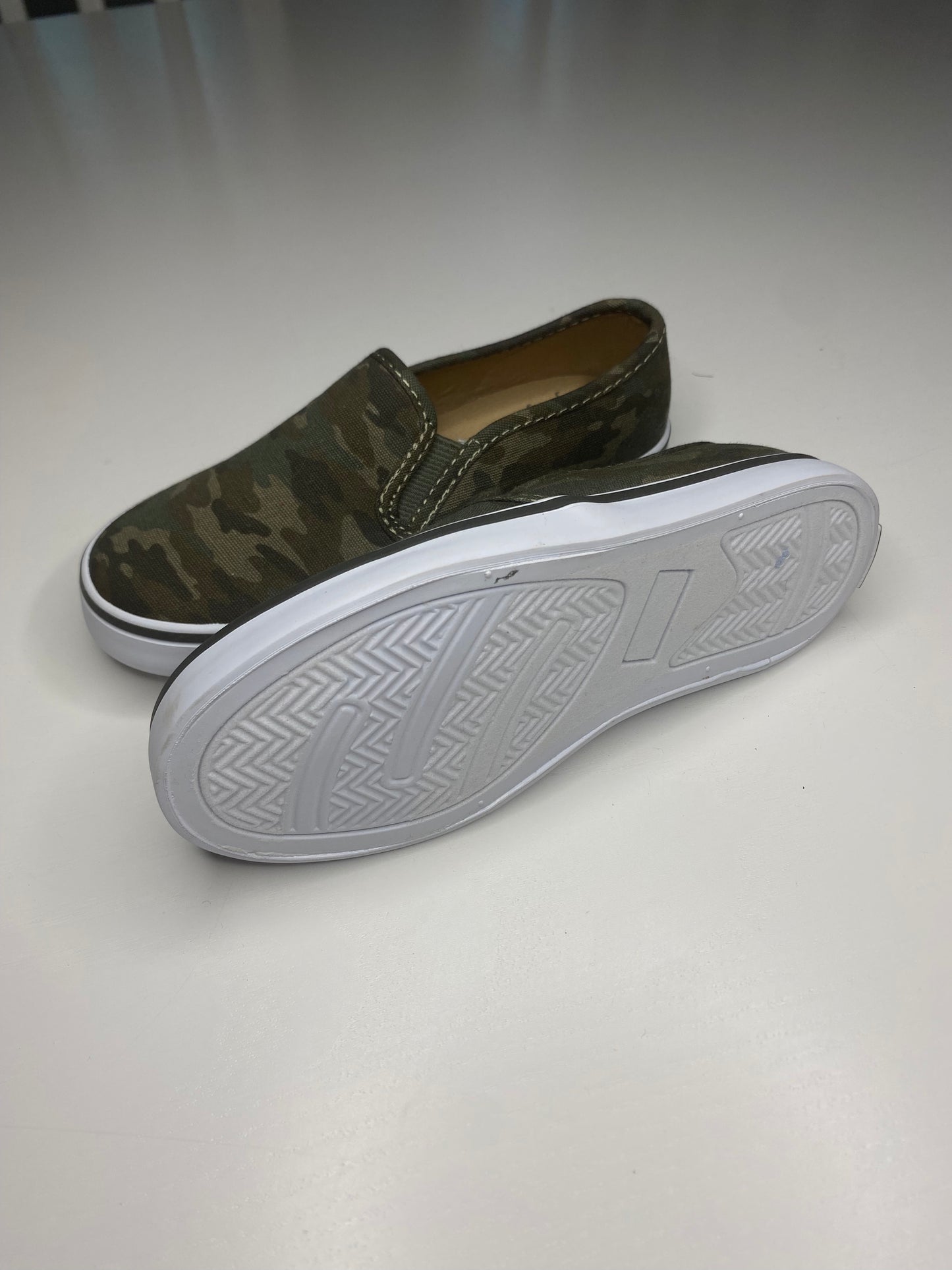 JANIE AND JACK Slip-on sneakers / Size 11
