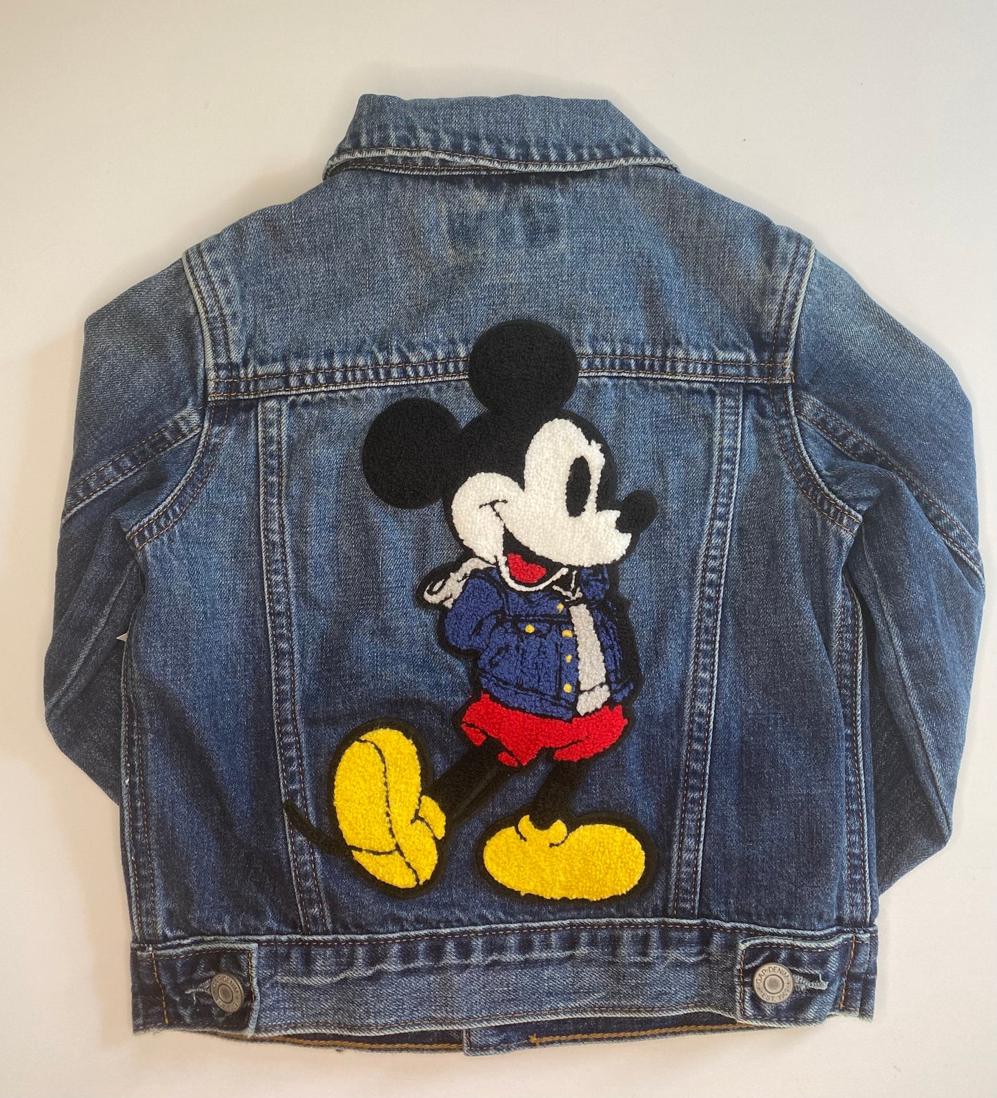 GAP denim jacket Mickey  NWT/ 4Y