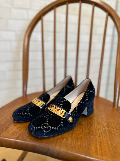 GUCCI velvet GG gold chain loafers / US6.5-EU37