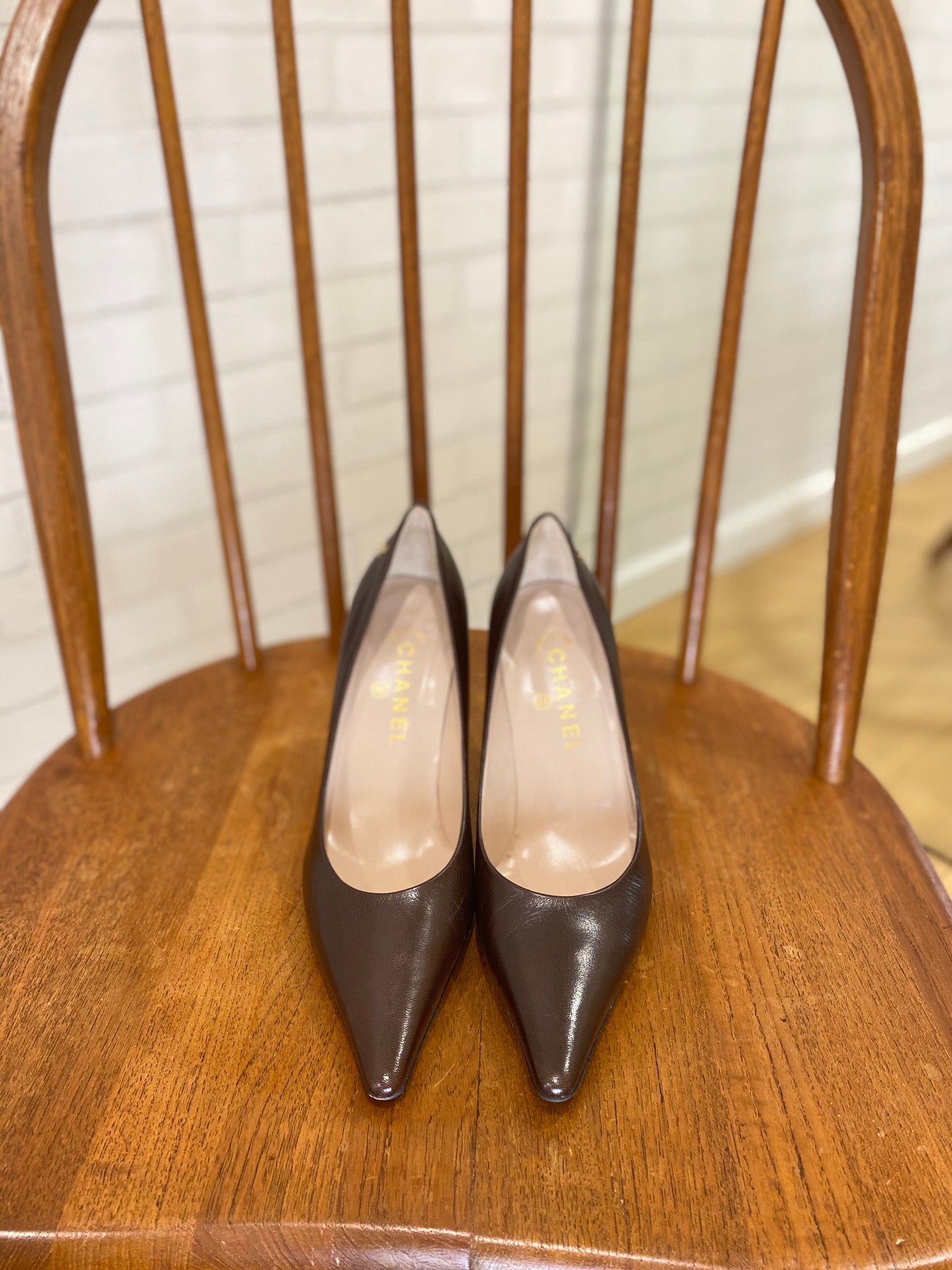 CHANEL Leather Pointy Pumps / US7-EU37.5