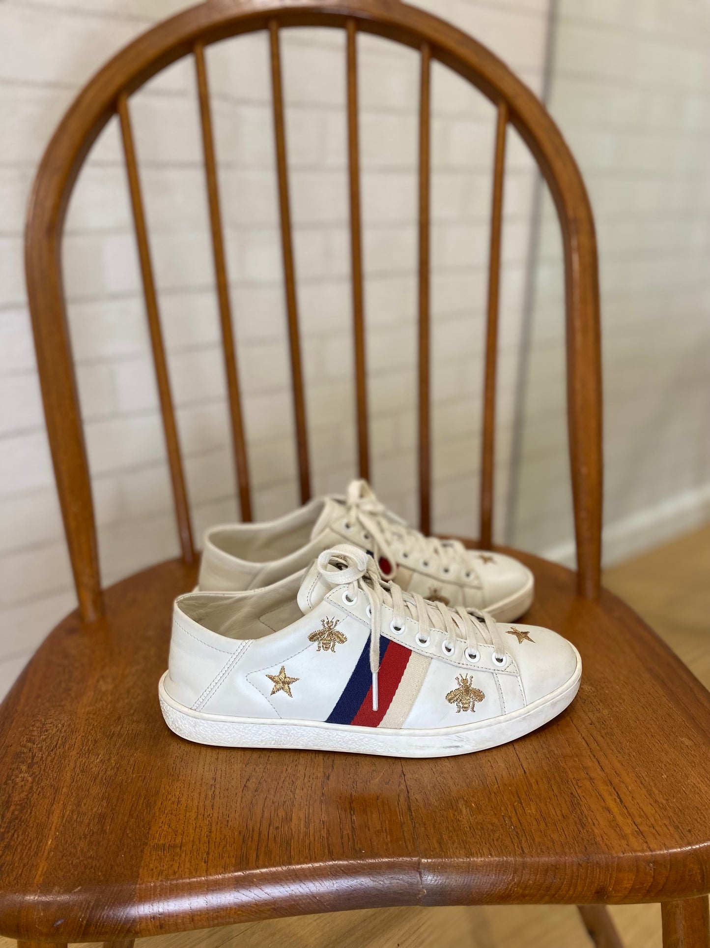 GUCCI Ace gold bees and stars sneakers/ 37-6.5