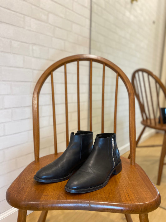 AQUATALIA Flat leather Ankle Boots / US8