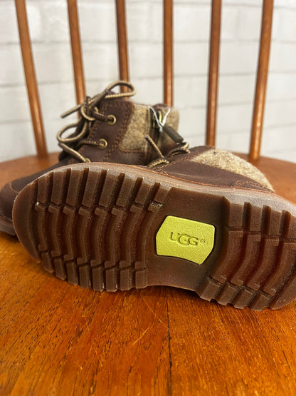 UGG NWT hi boots /us6-22.5