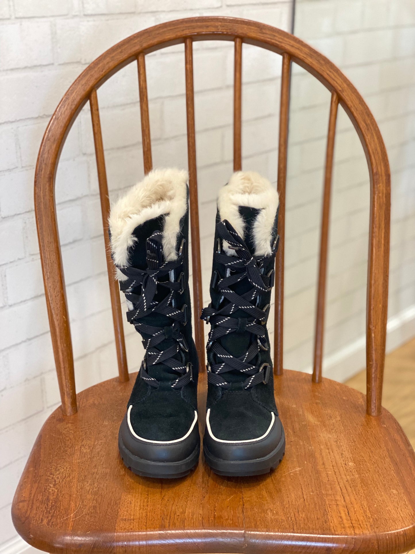 SOREL New suede laced boots/ 7/38