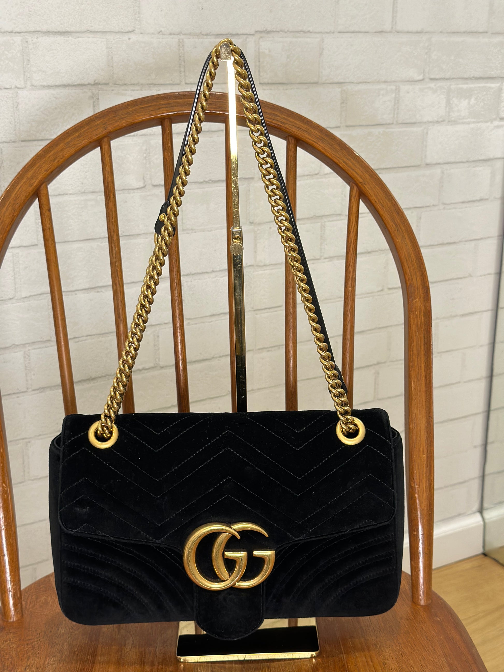 Gucci medium 2025 velvet marmont