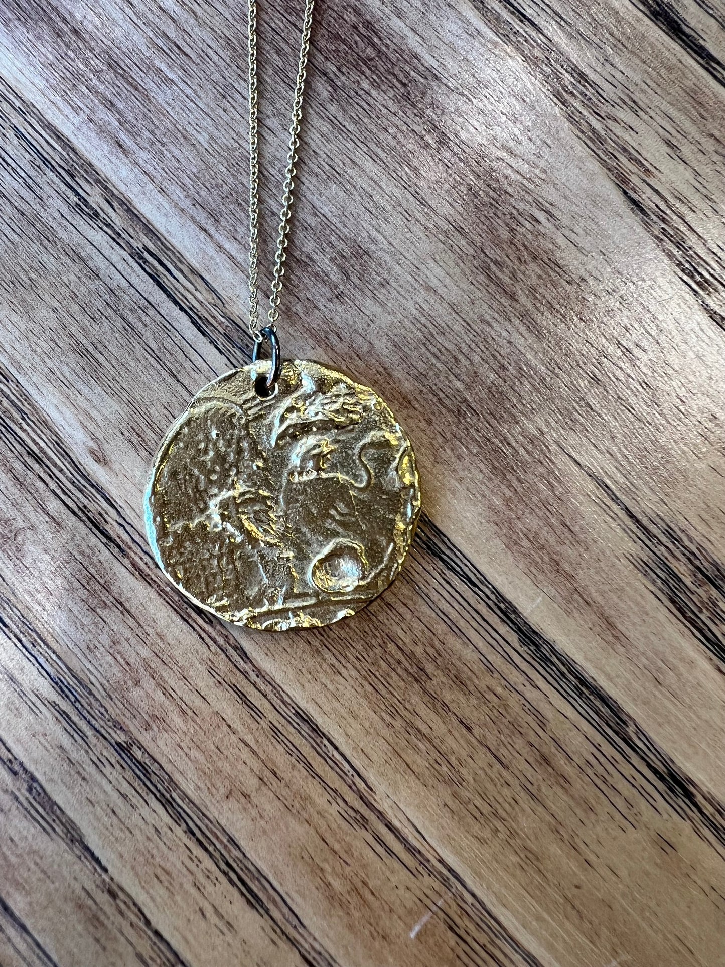 Gold pendant and chain