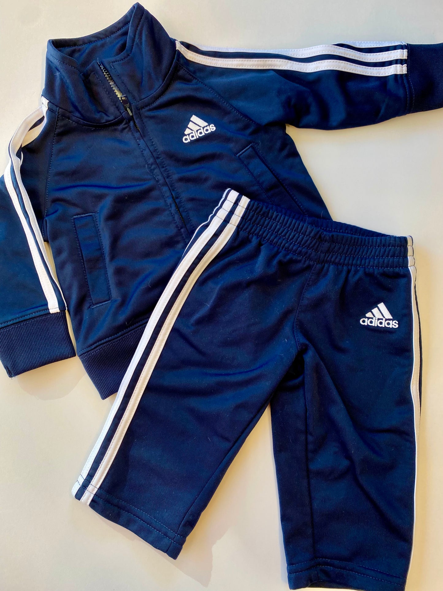 ADIDAS SuitTrack / 6M