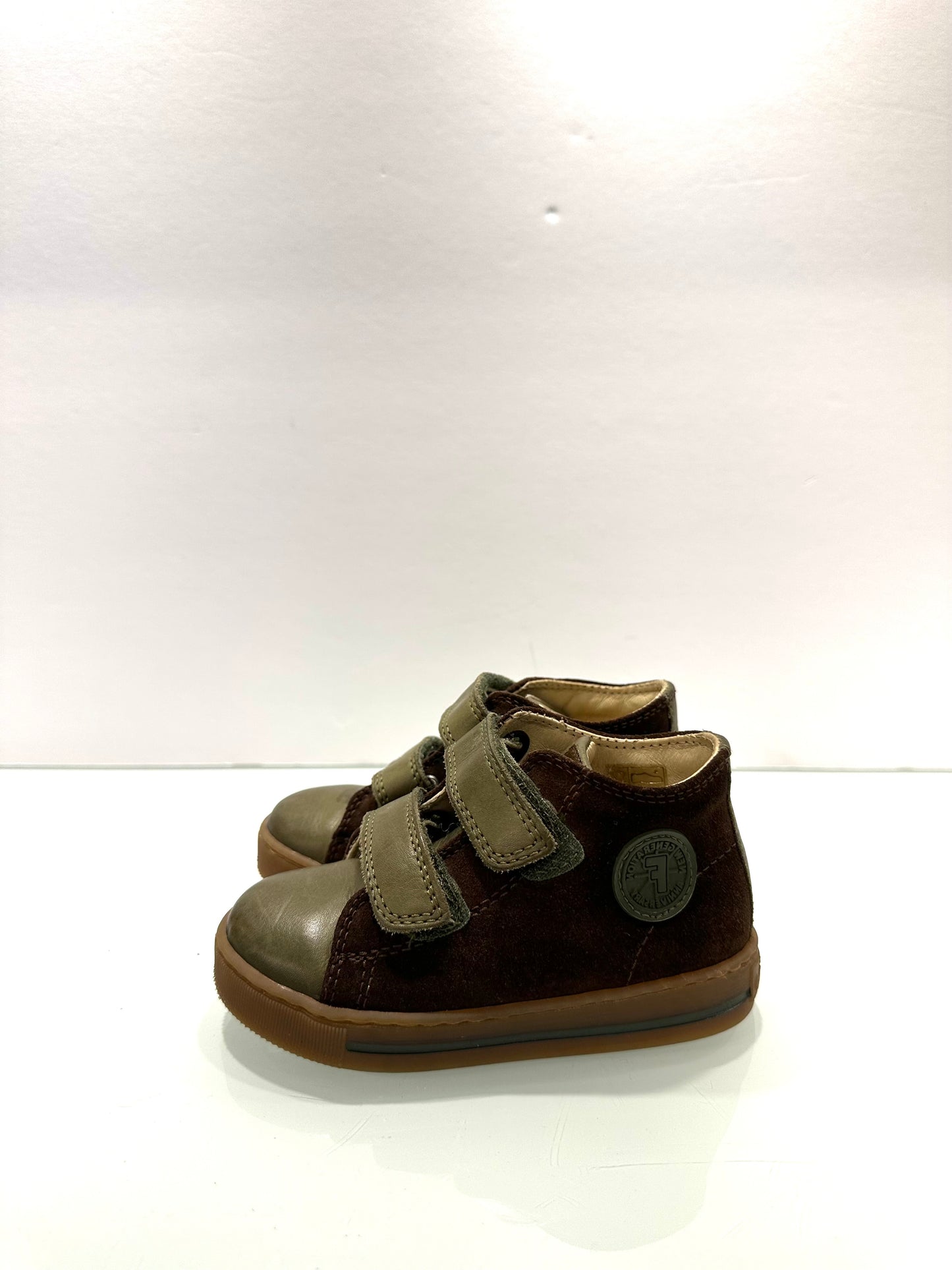 FALCOTTO hi top booties / US7-EU23