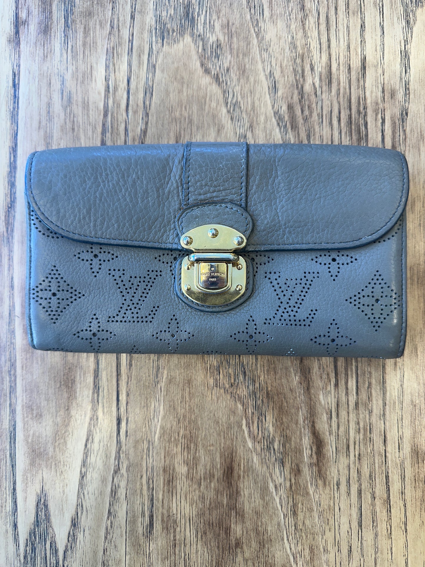LOUIS VUITTON Mahina Leather wallet