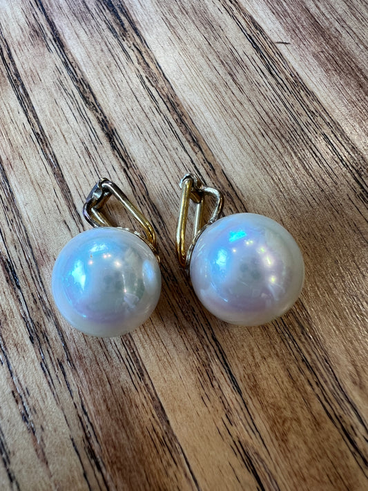 Faux pearl clip earrings