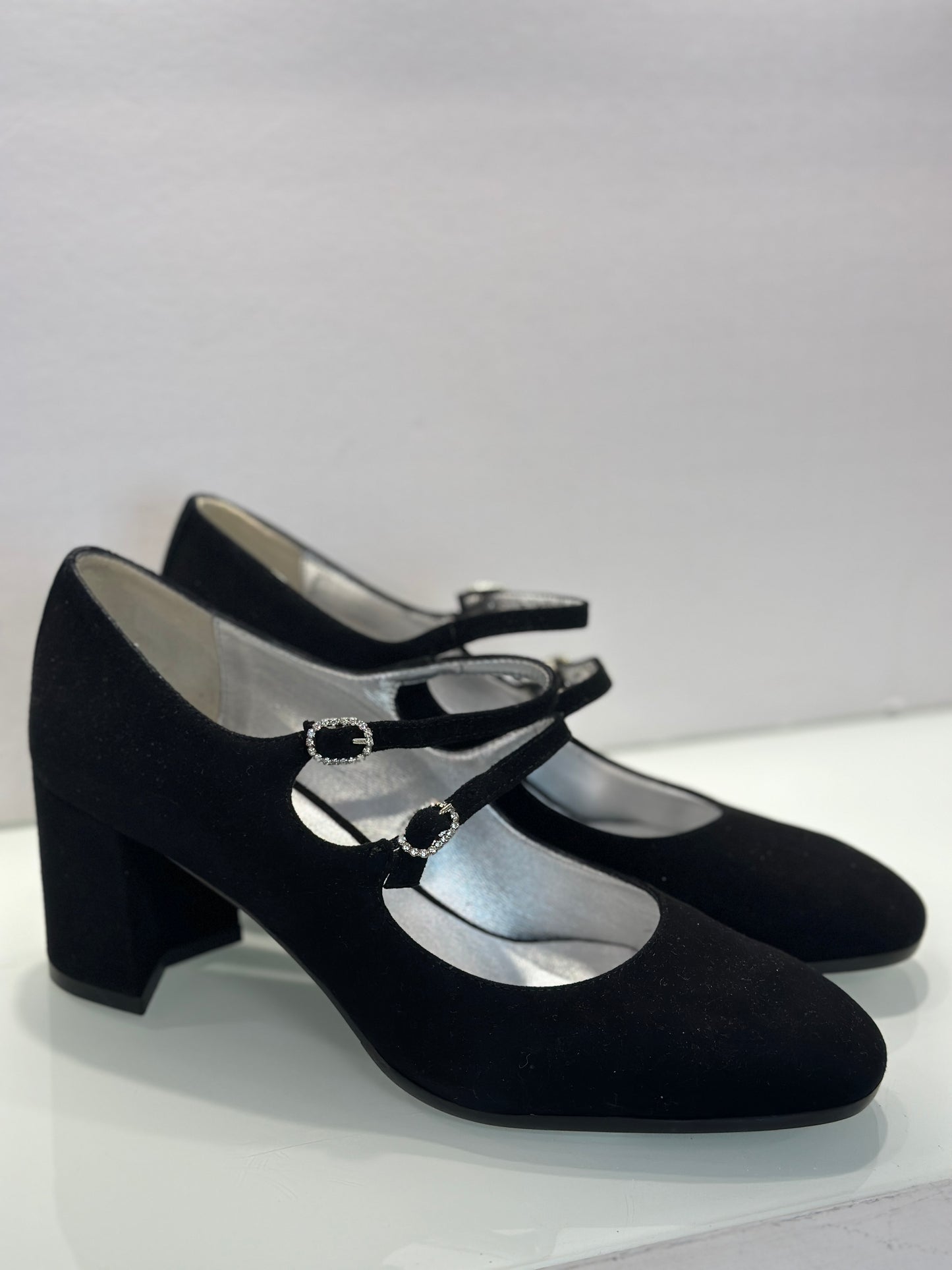 CAREL Suede Mary Janes NWT / US8.5-EU39