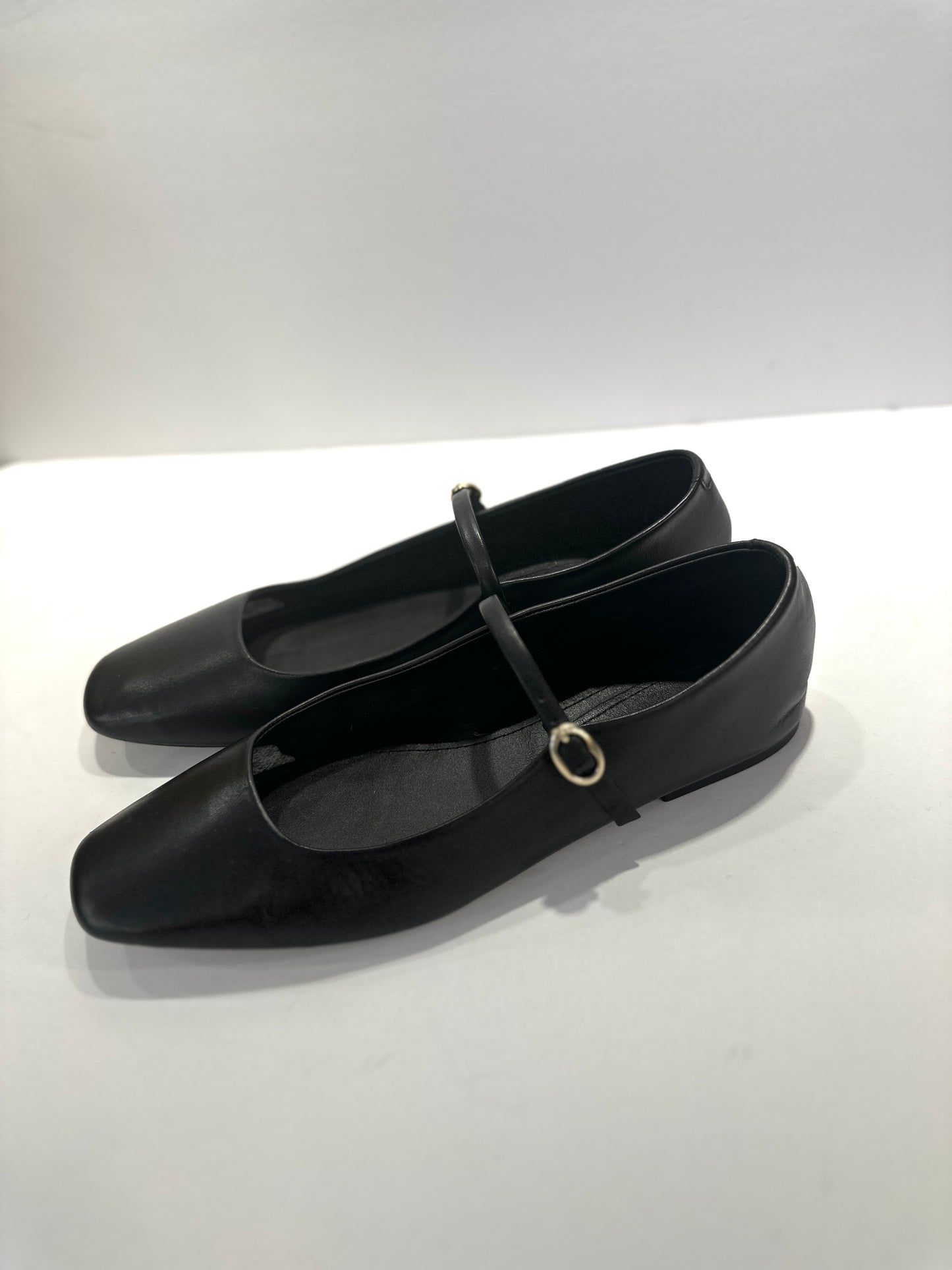 ZARA Leather Babies / US9-EU40