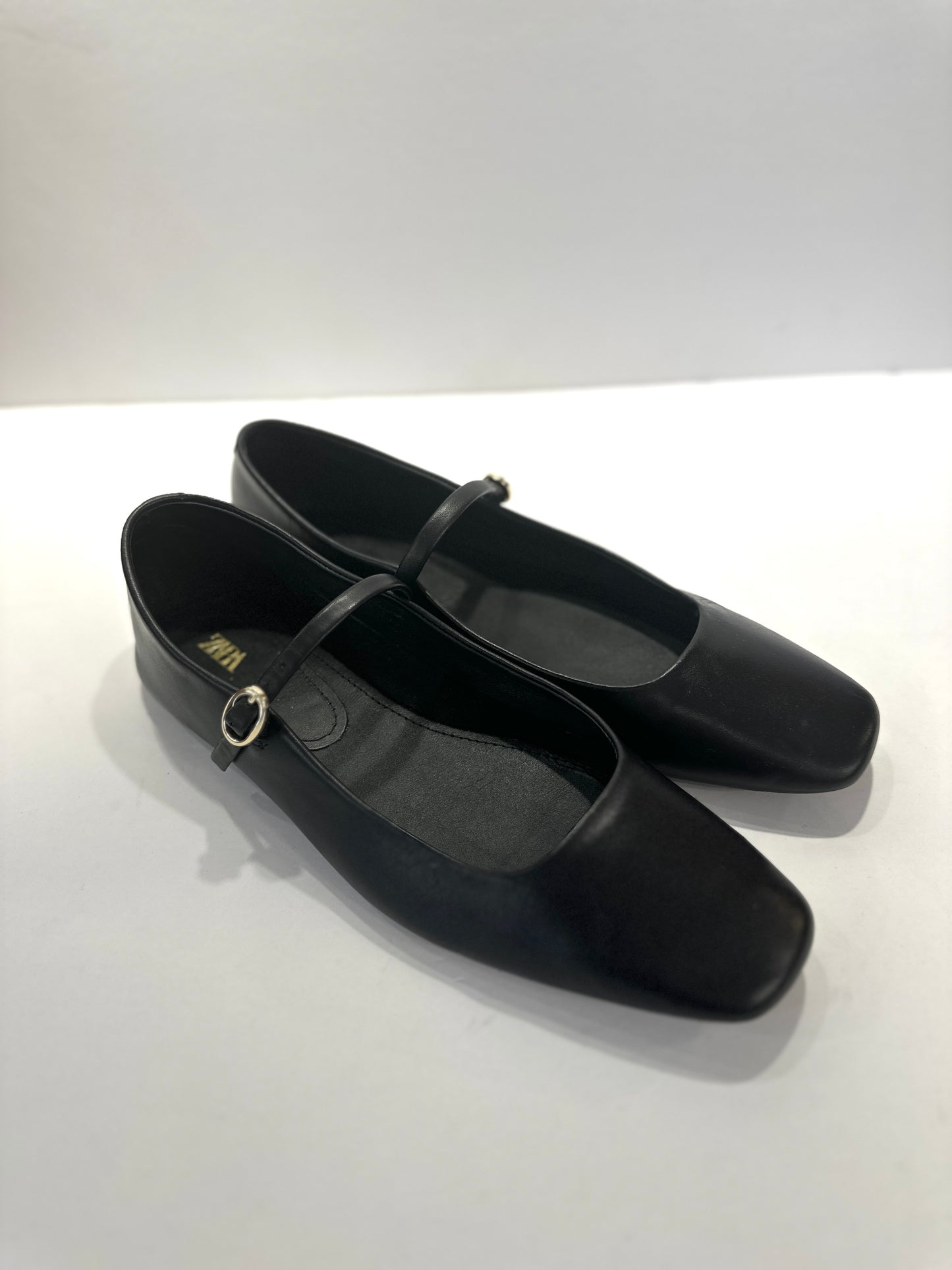 ZARA Leather Babies / US9-EU40