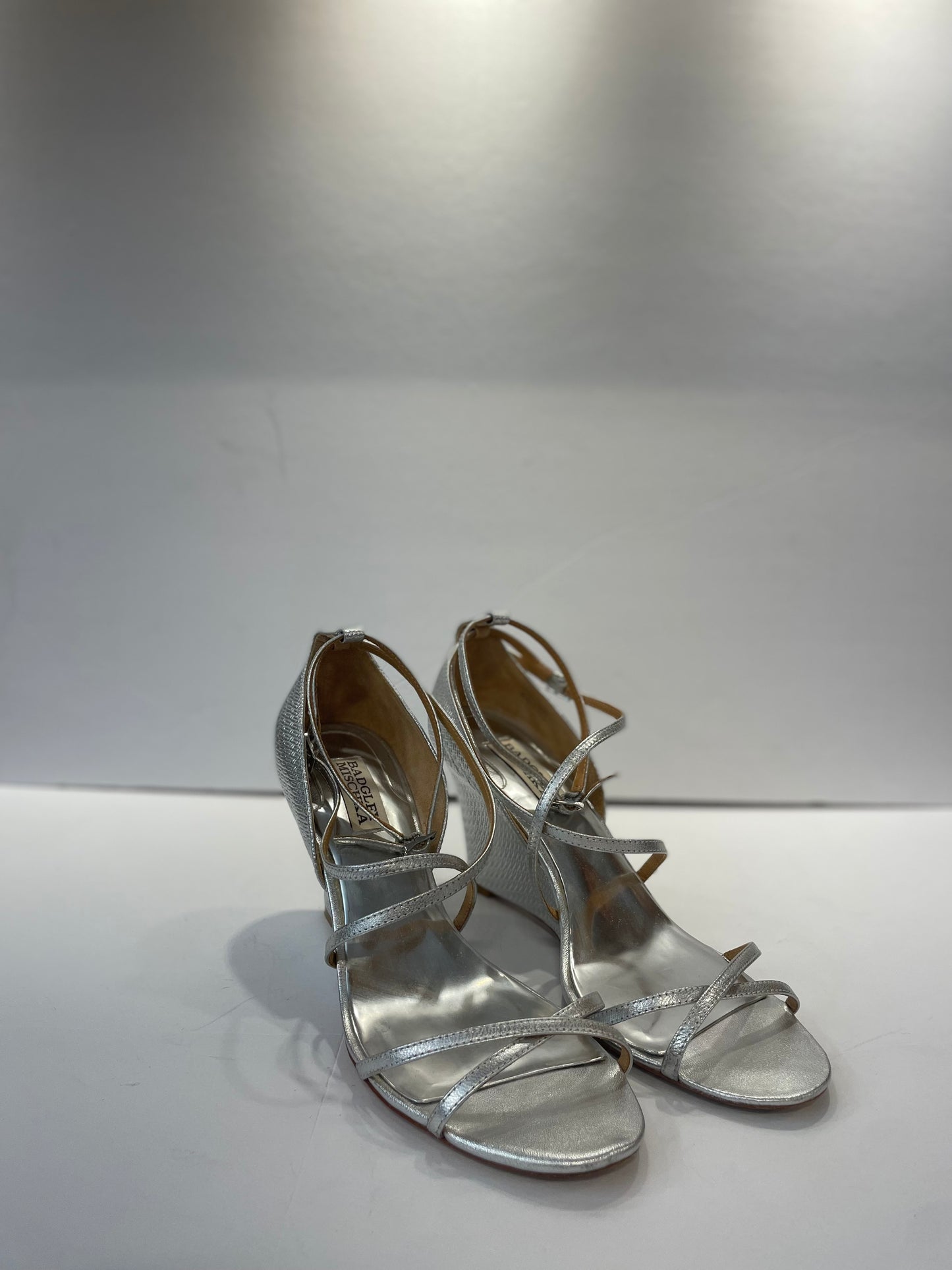 BADGLEY MISCHKA Silver WEdges Evening Sandals / US8