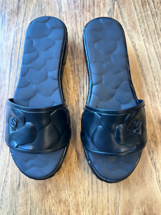 VALENTINO Garavani Black Sculpted  Slip Ons / US6.5-EU37