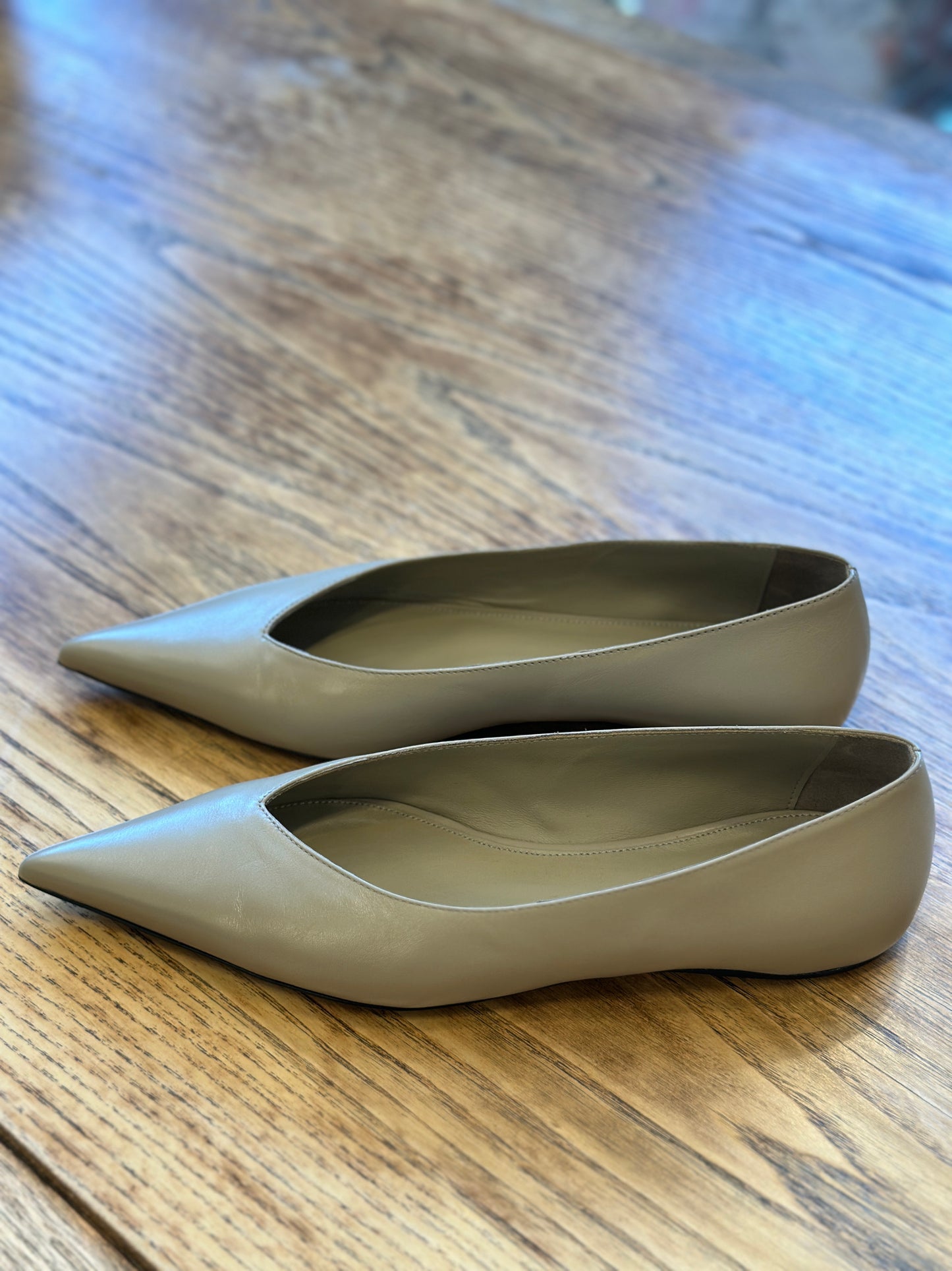 TOTEME New in Box Asymetrical Ballet Flats / US8.5-EU39