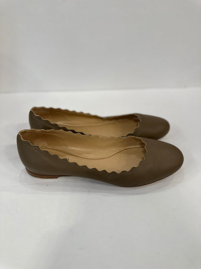 CHLOE Scalloped Edge Flats / US7.5-EU38