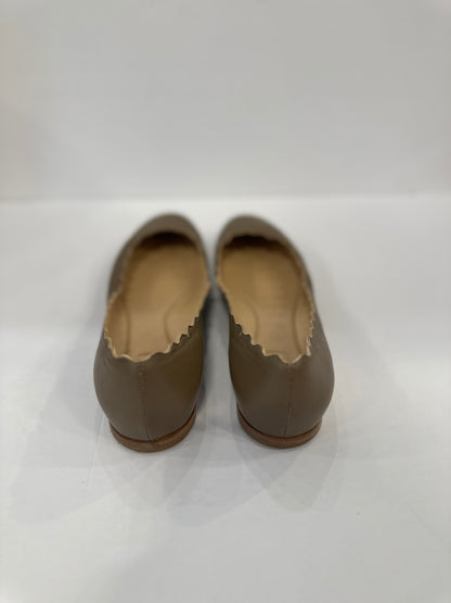 CHLOE Scalloped Edge Flats / US7.5-EU38