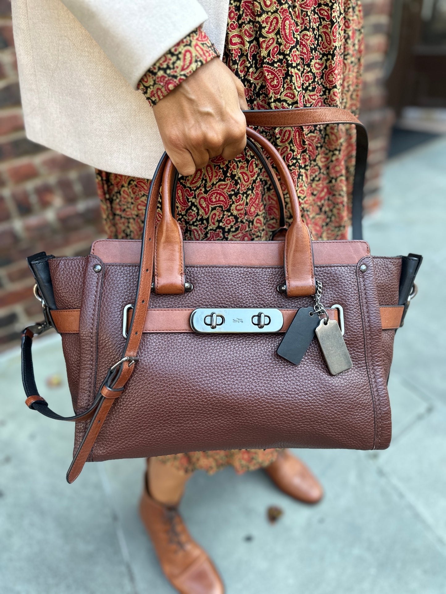 COACH Pebble Leather Swagger In Colorblock OS Second Edition NY