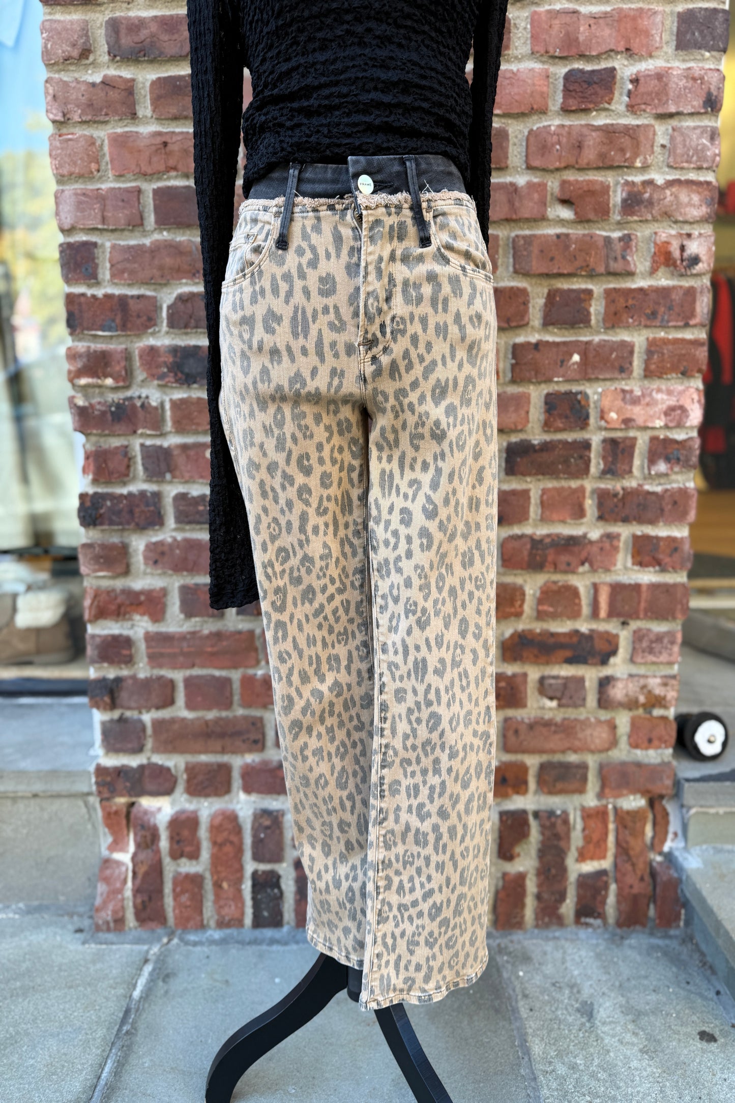 FRAME Leopard Print jeans / XS-25