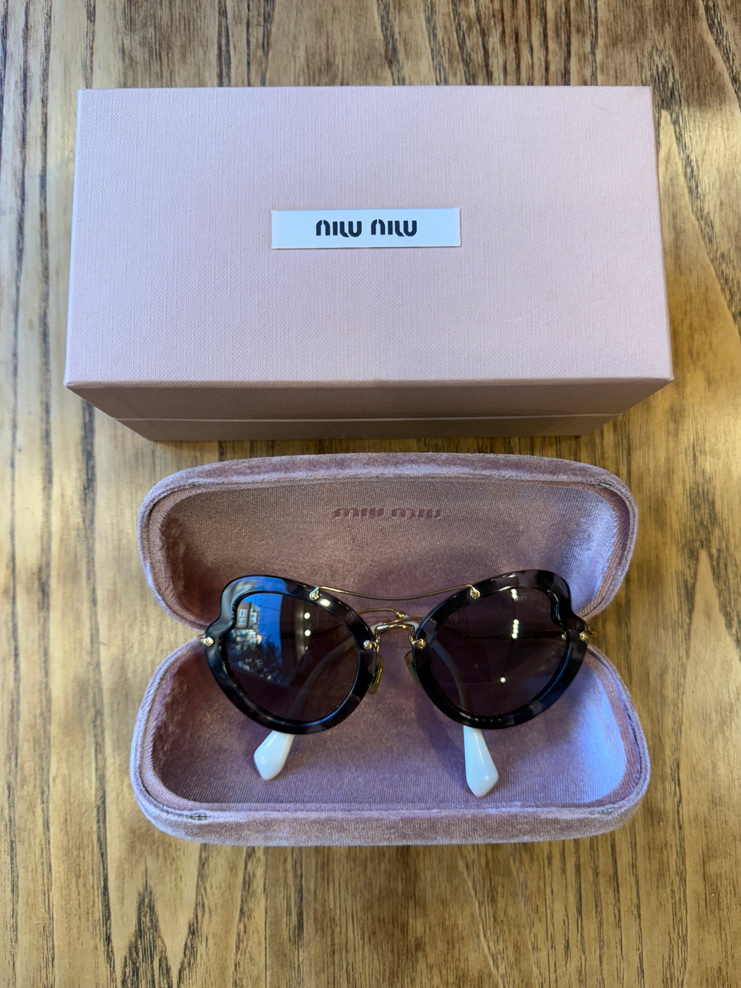 MIU MIU Sunglasses