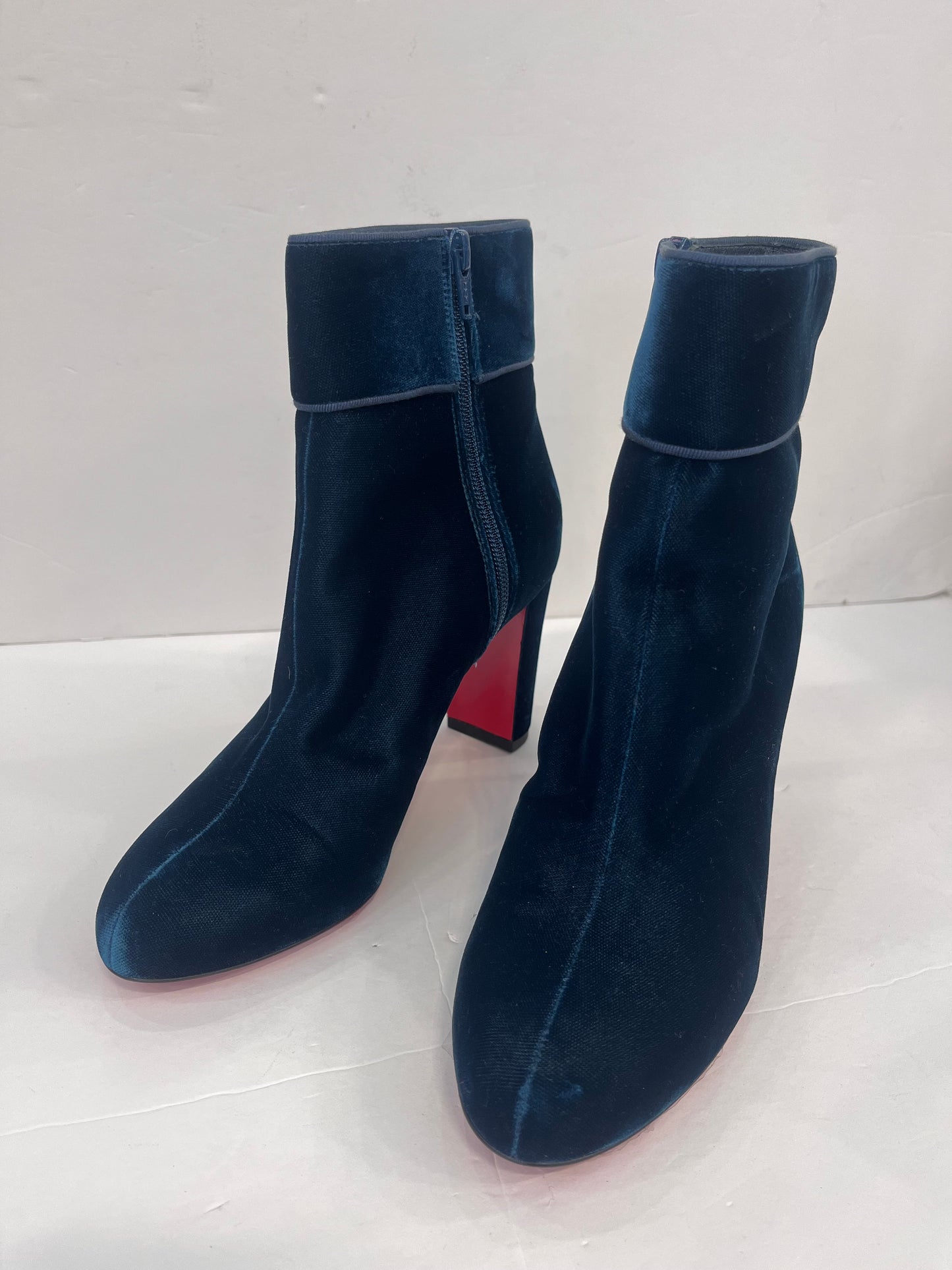 CHRISTIAN LOUBOUTIN NWT Moulamax 85 Velvet Boots / US7-EU37.5