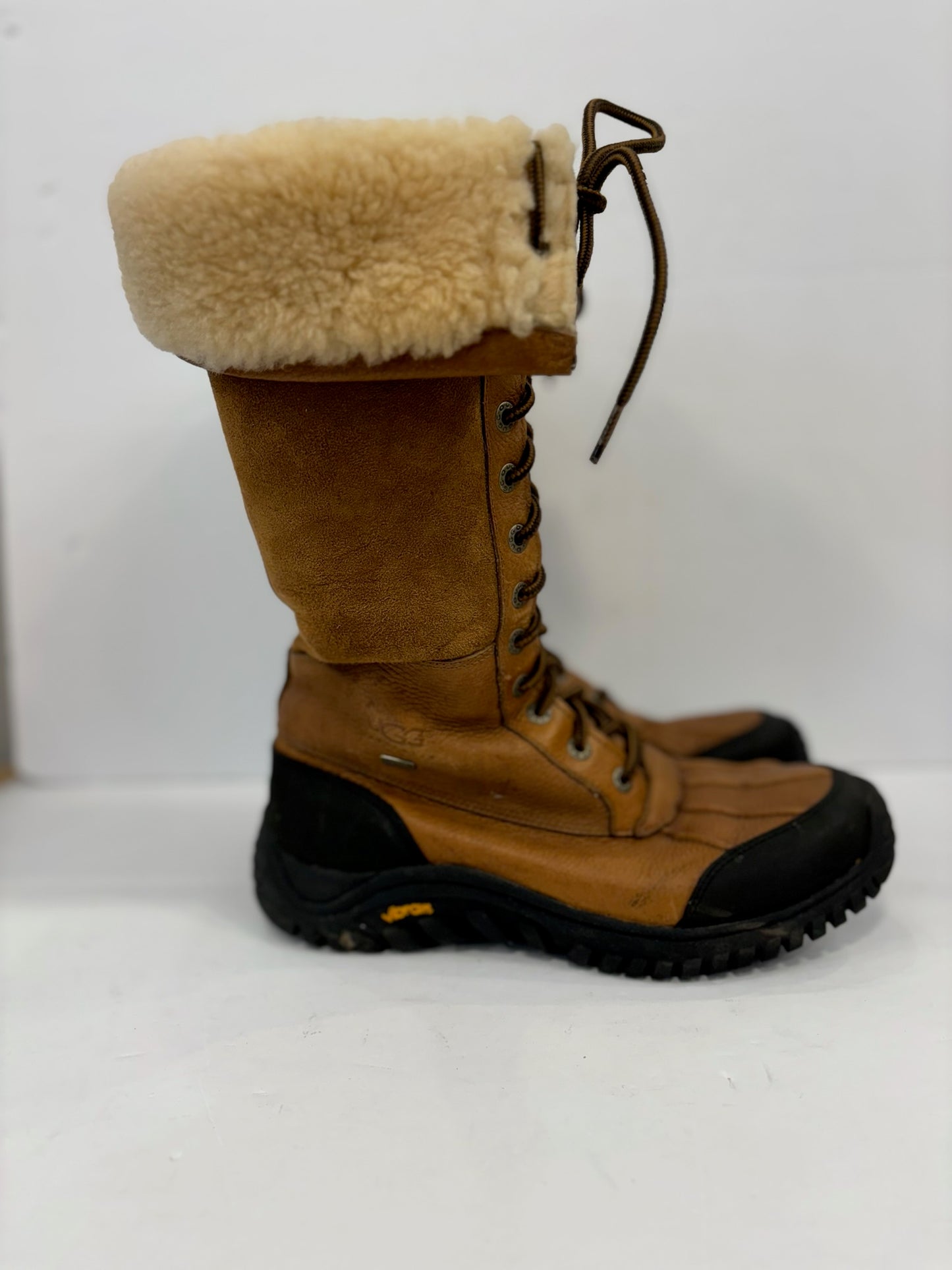 UGG Snow Boots / US10-EU41