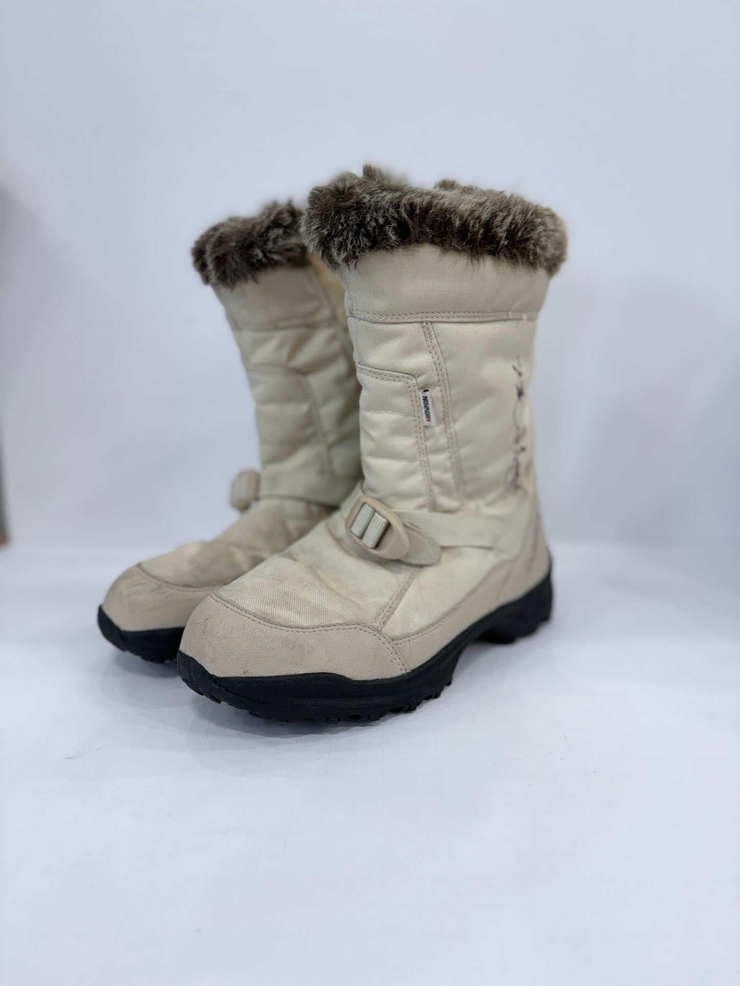 QUECHUA snow boots/ us7-38