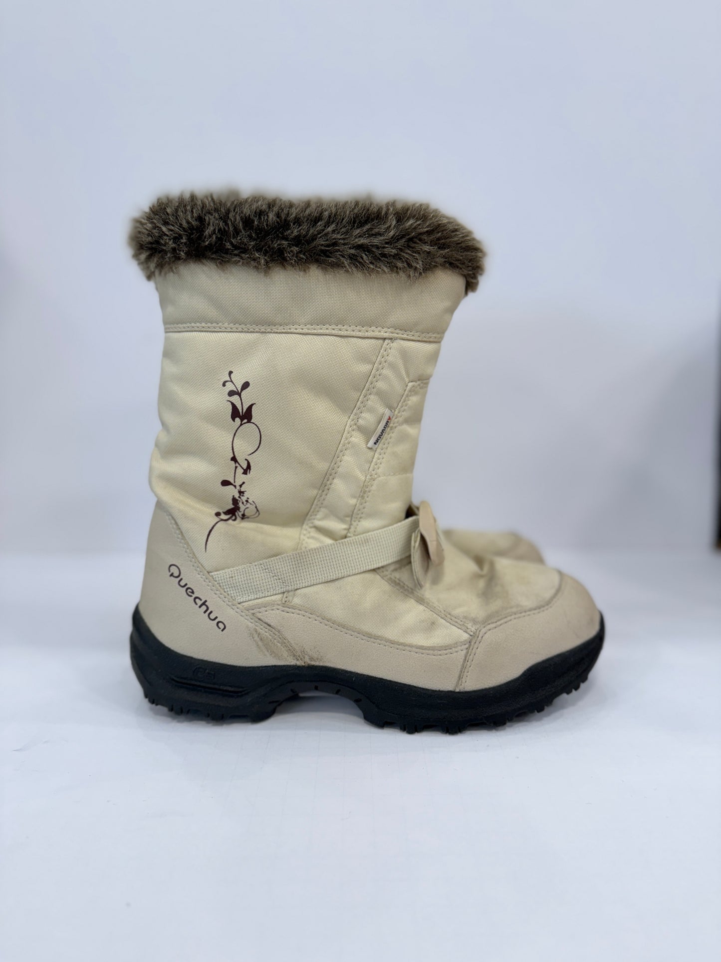 QUECHUA snow boots/ us7-38