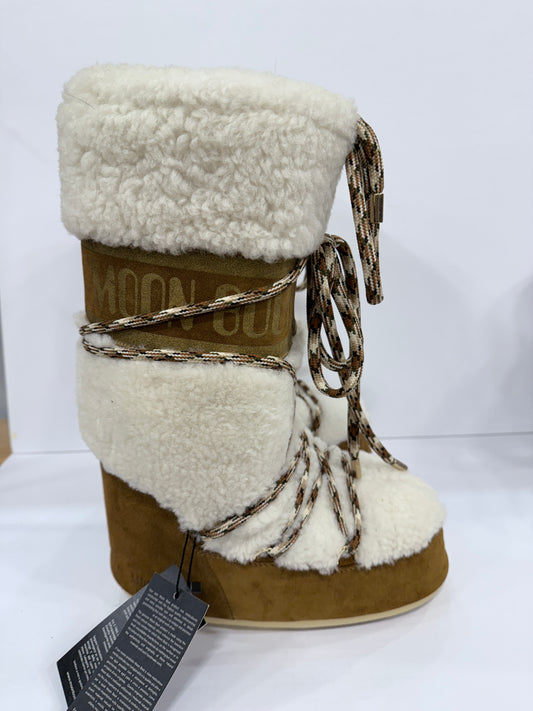 MOON BOOT NWT LAB69 Icon Cream Shearling Boots / EU39-41