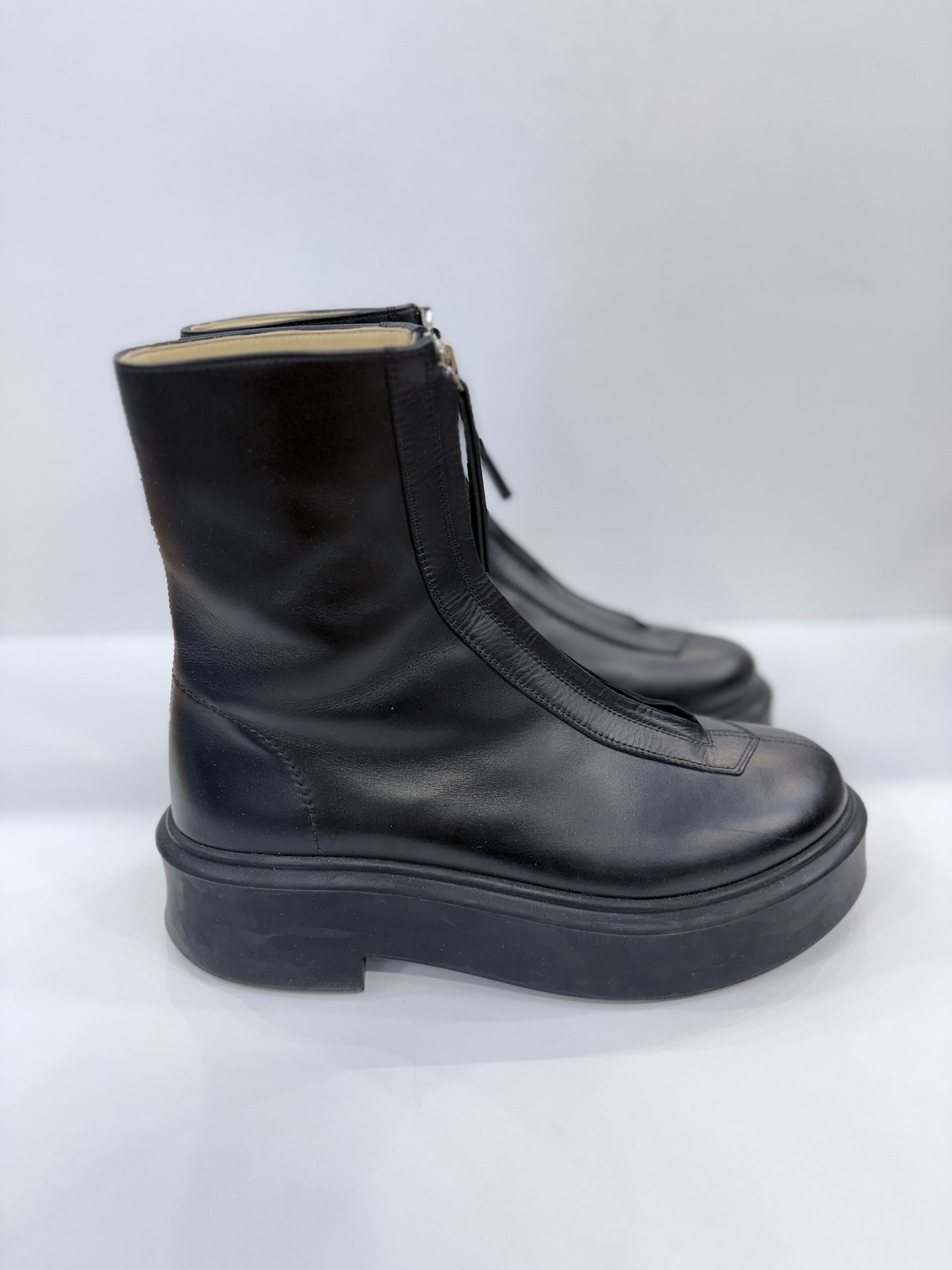 The ROW Leather Zipped Ankle Boots /US8.5