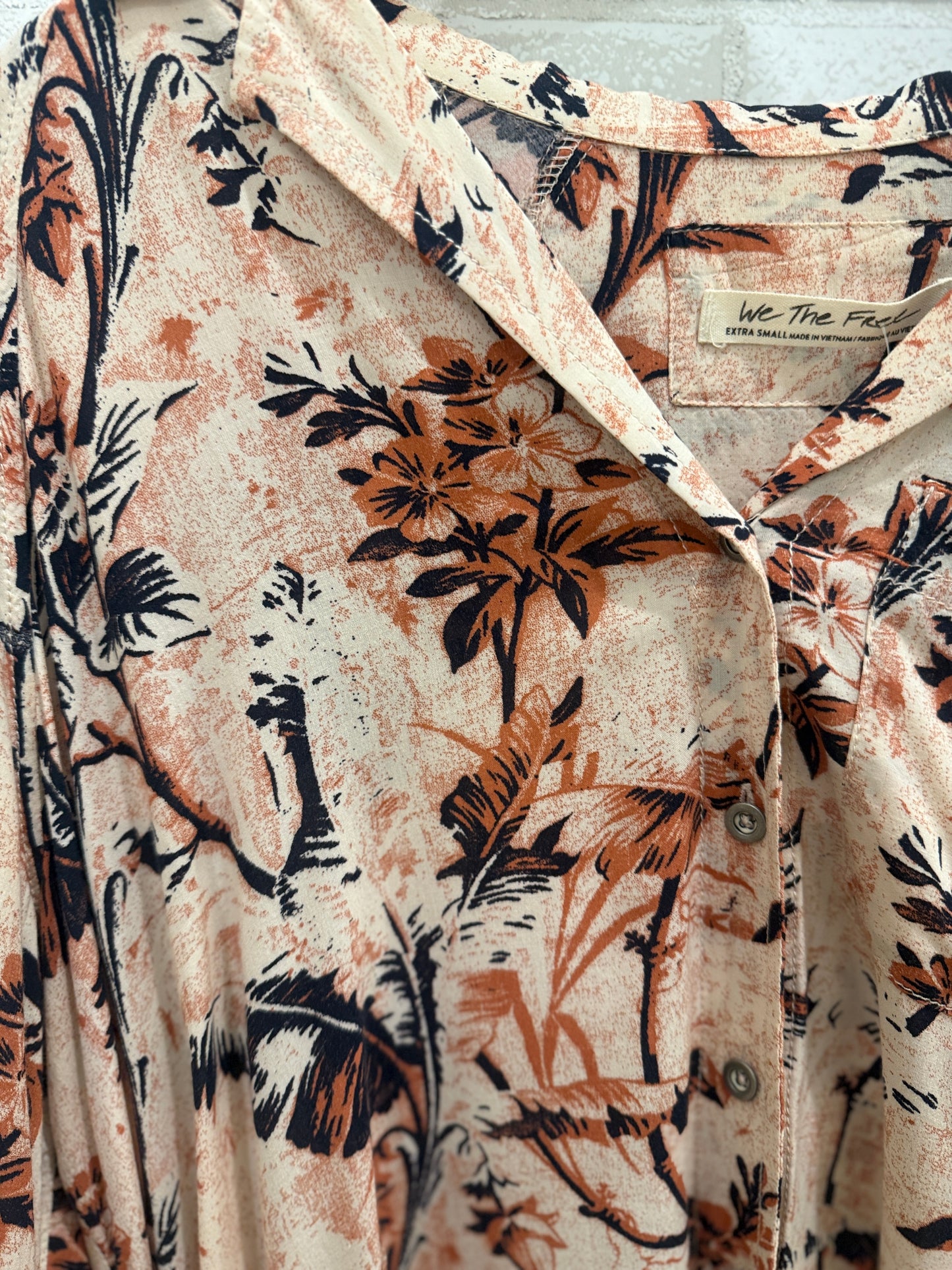 FREE PEOPLE LS Buttoned  Flowers Shirt/ S