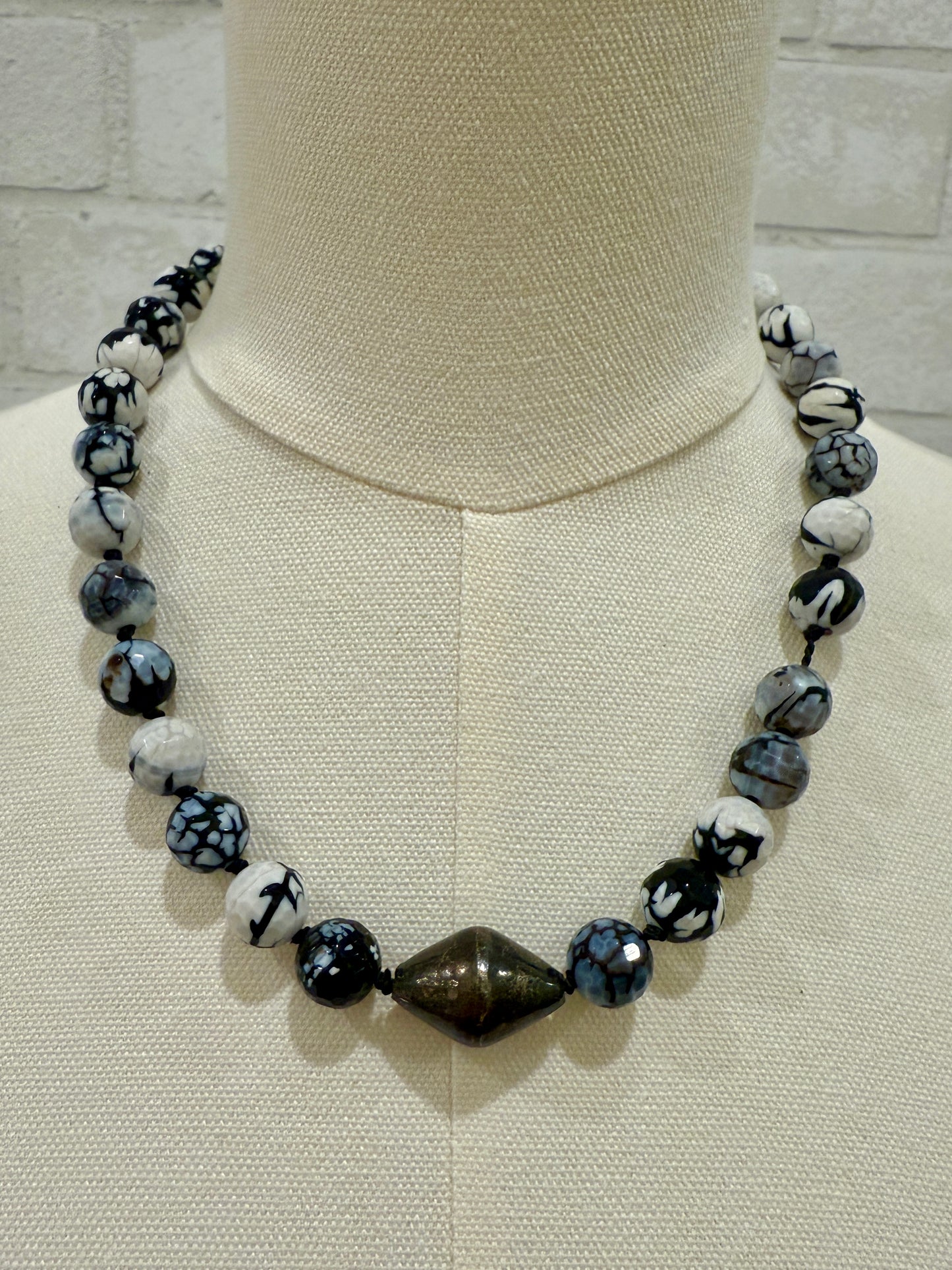A&A Glass beads Necklace