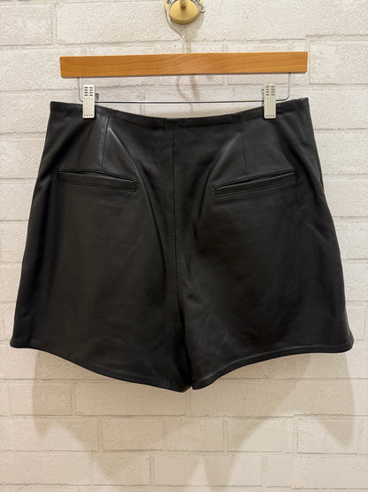 NDB Leather Shorts / M