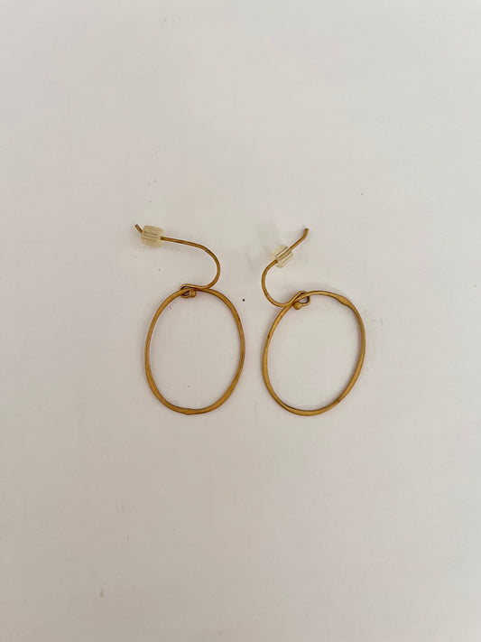 NO BRAND Matte Gold Oval Hoops Earrings