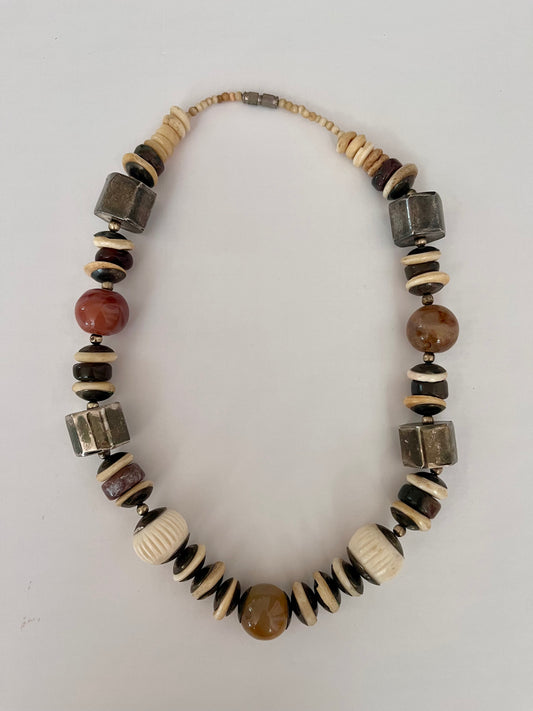 NO BRAND Vintage Chunky Beads Necklace
