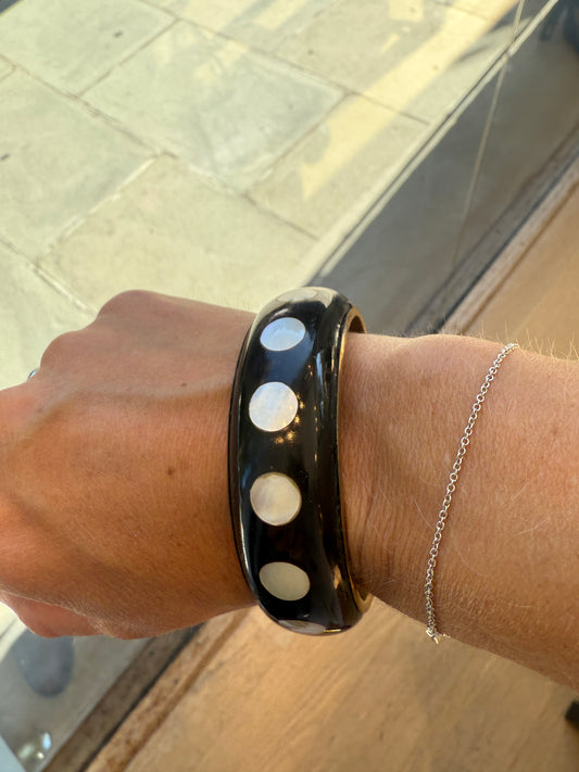 NO BRAND Black With White Dots Bracelet/ OS