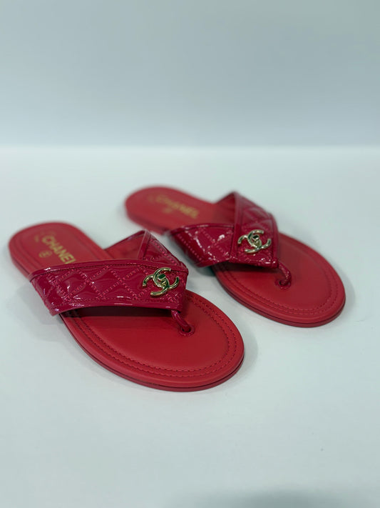 CHANEL NWT Flat Sandals/ US 7.5-EU38