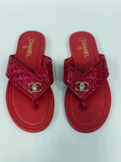 CHANEL NWT Flat Sandals/ US 7.5-EU38
