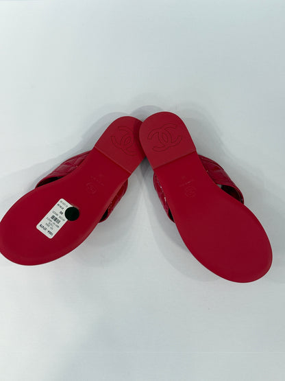 CHANEL NWT Flat Sandals/ US 7.5-EU38