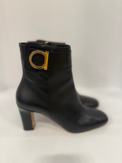 SALVATORE FERRAGAMO Heels Boots/ US 8 -EU 38