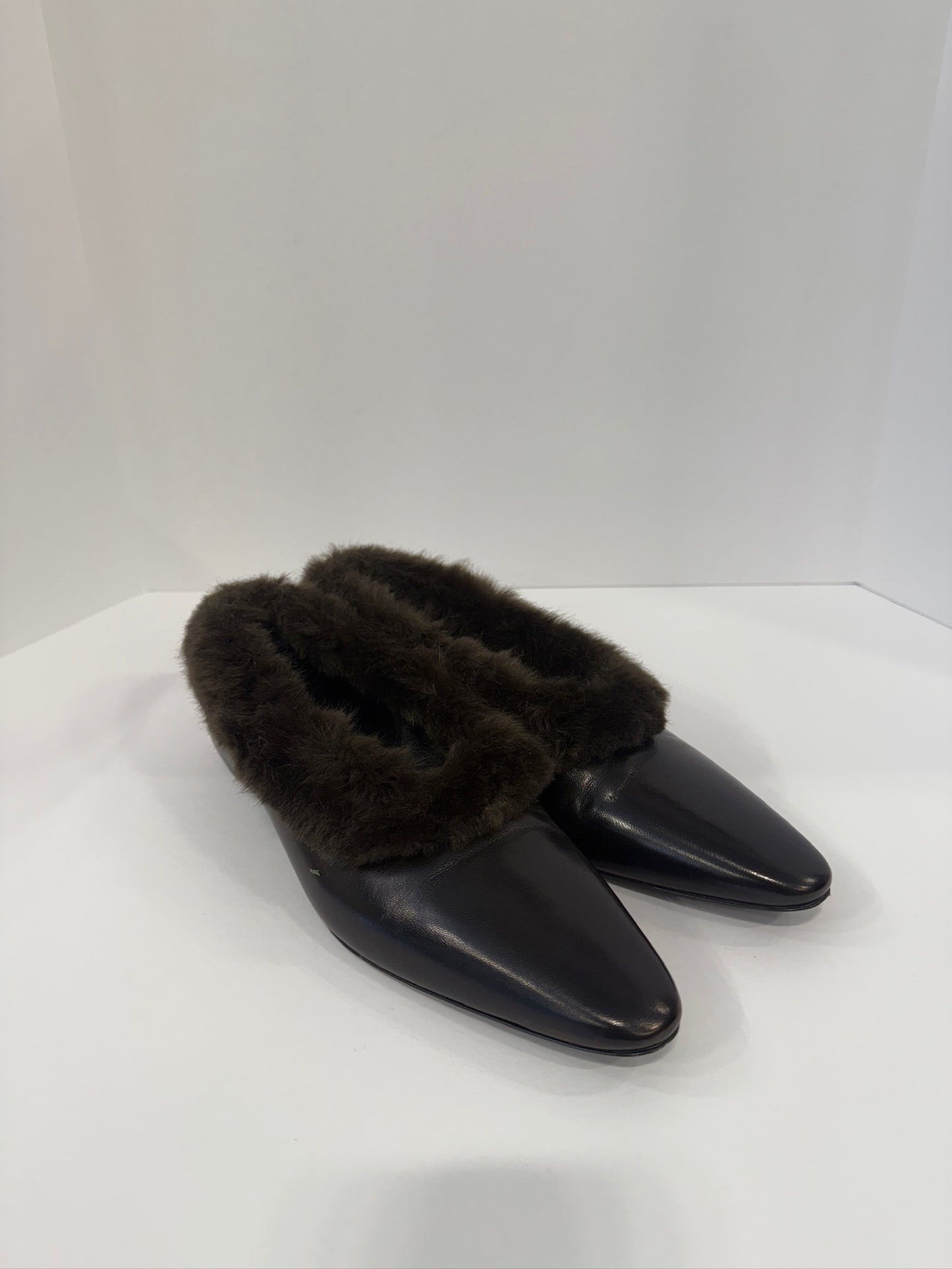 TOTEME  Faux Fur Trimmed Leather Flats/ US8.5-EU39