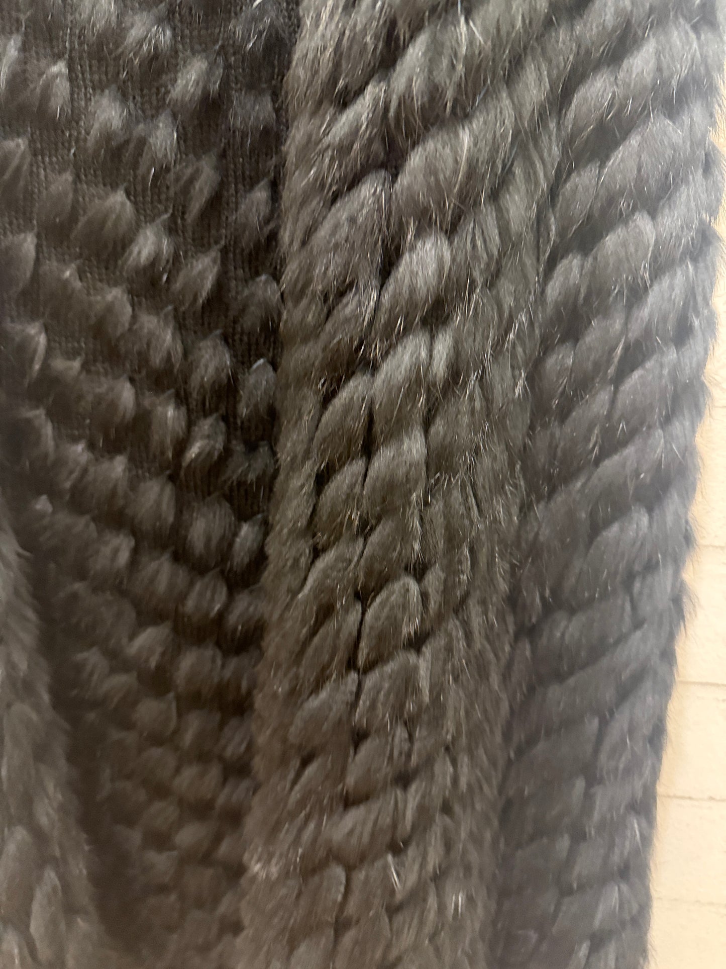 LINDA RICHARDS Sleeveless Rabbit Fur vest / S