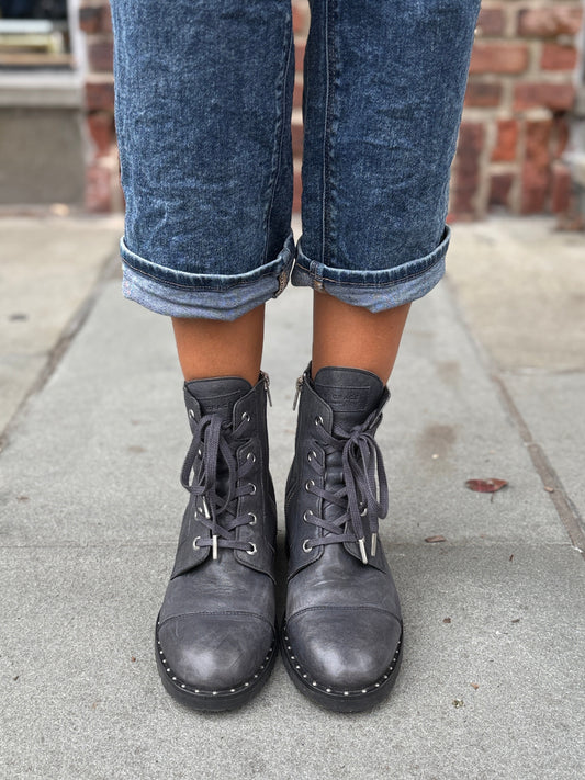 AIR & GRACE Leather Combat Boots/ US9-EU40