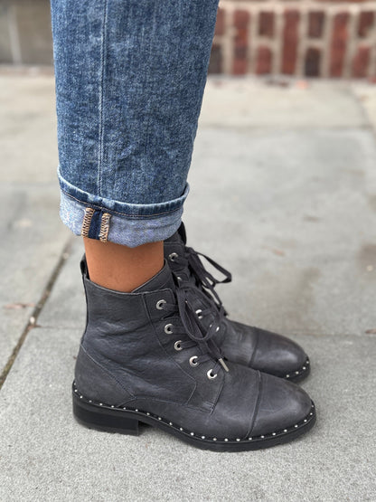 AIR & GRACE Leather Combat Boots/ US9-EU40