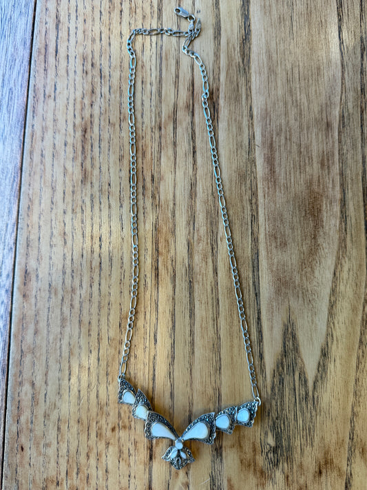 NO BRAND White Stones Necklace