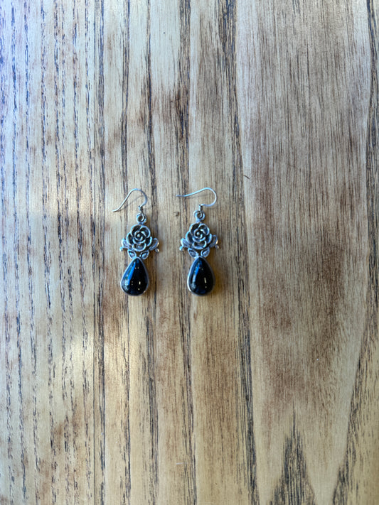 NO BRAND Pendant Flowers & Black Stone